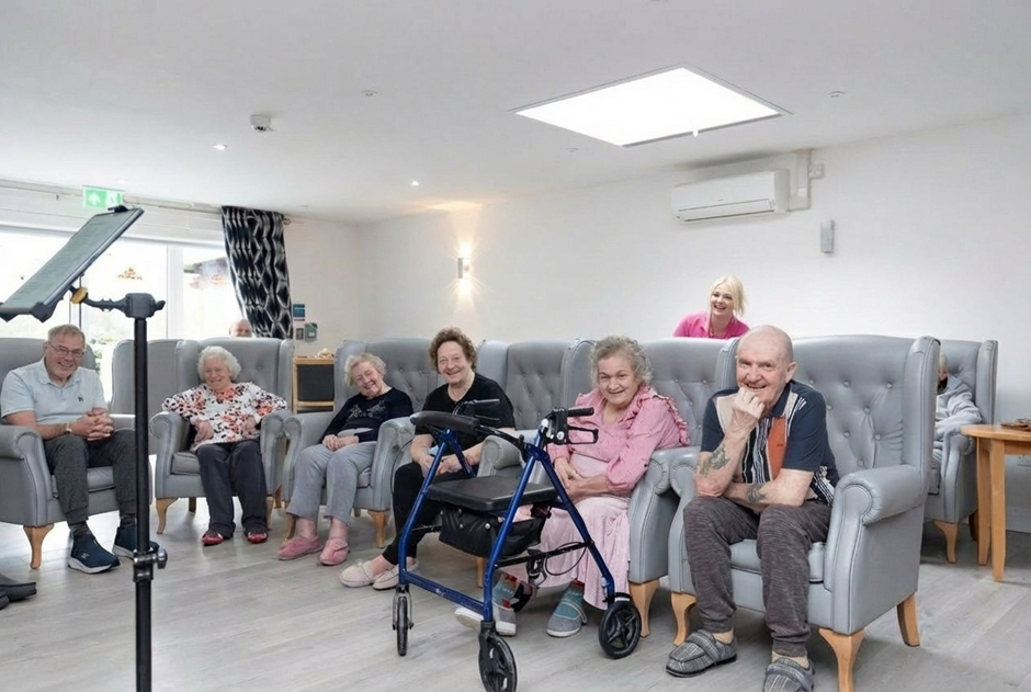Oak View Care Home - Residents Enjoying the Lounge